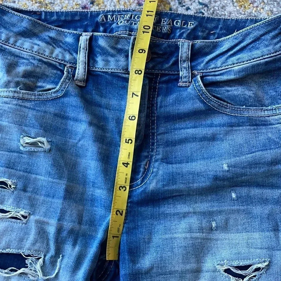 American Eagle hi-rise jegging crop, super stretch, distressed. Women’s size 6 - Picture 6 of 15